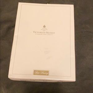 Victory Secret Secret Hosiery